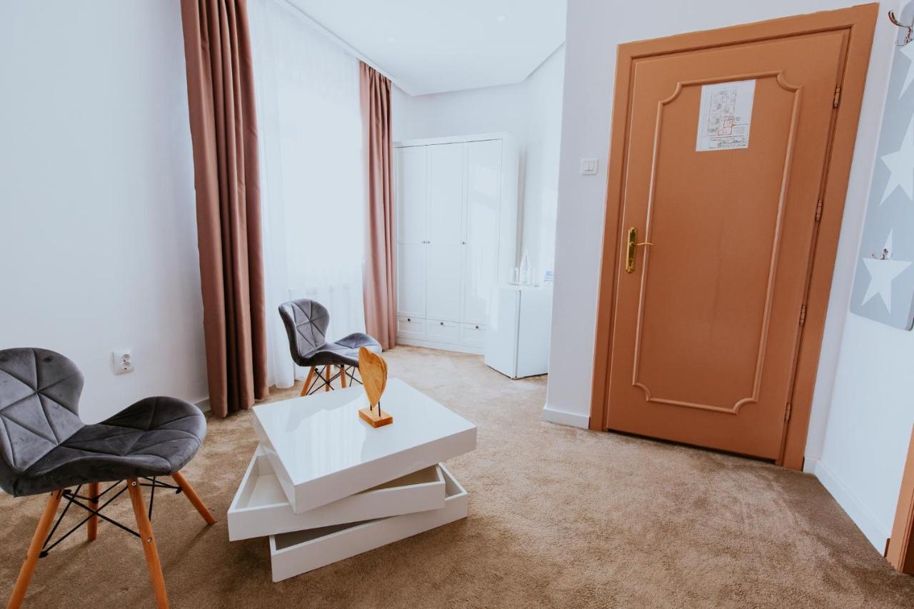 Hotel Restaurant Park Csíkszereda Kültér fotó