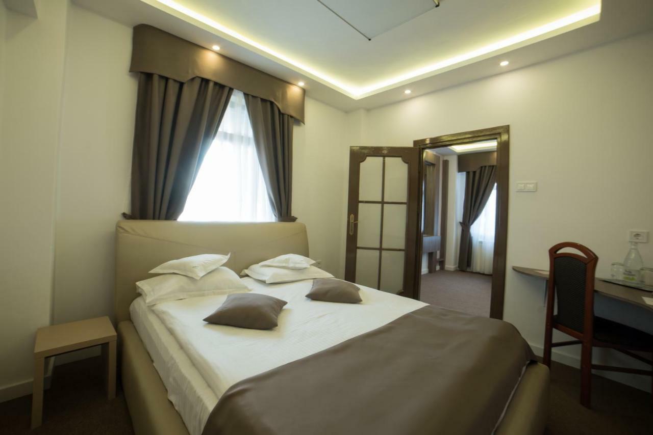 Hotel Restaurant Park Csíkszereda Kültér fotó