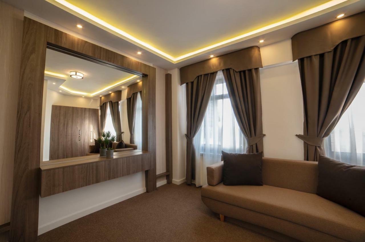 Hotel Restaurant Park Csíkszereda Kültér fotó